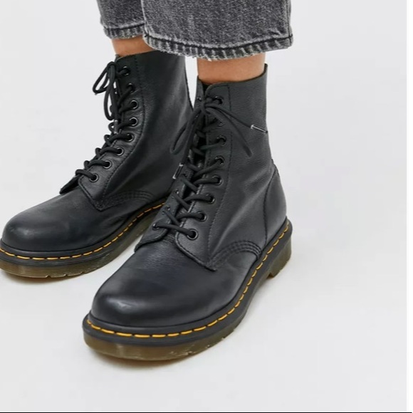 NEW| Dr. Martens Wyoming Black Leather Combat Boots - Picture 4 of 15